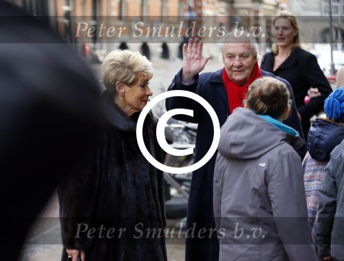 Amsterdam 23 november 2015 
Irene v d Laar stapt uit taxi.5 jaar nieuwe de la mar en 15 jaar de joop en Janine v d Ende foundation. Jules en Puck Croiset