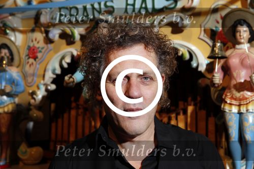 Halfweg 19 november 2015
presentatie SBS6 in sugar city. 
Kees v d Spek