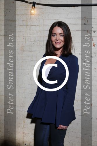 Halfweg 19 november 2015
presentatie SBS6 in sugar city. 
Kim Lian v d Meij