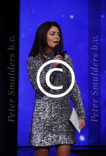 Aalsmeer 20 november 2015
Sabia Boulahrouz zwanger in het programma Mindmasters van SBS6.
Mindmasters Live, Uri Geller, Walter Rolfo, Patty Brard  Wolter Kroes Jochem v Gelder Peter R de Vries Boer geile Geert Monique Smit Patty Brard Kay nambiar en K# Lisa Michels. Kim LIan v d Meij presenteert het in studio Aalsmeer.