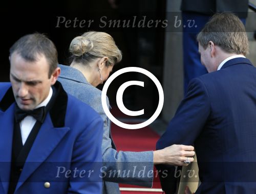 Amsterdam 25 november 2015 
Koninmg Willem Alexander en Koningin Maxima  arriveren bij het paleis op de dam in hun auto (audi A8)