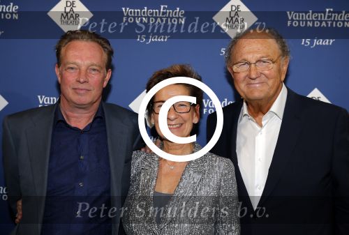 Amsterdam 23 november 2015 
Irene v d Laar stapt uit taxi.5 jaar nieuwe de la mar en 15 jaar de joop en Janine v d Ende foundation. Koos Breukel