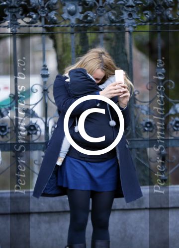 Amsterdam 25 november 2015
Lieke v Lexmond met zoontje Vic aan de wandel.