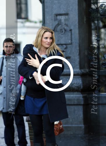Amsterdam 25 november 2015
Lieke v Lexmond met zoontje Vic aan de wandel.