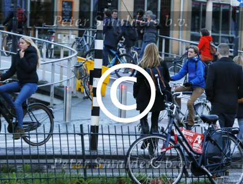 Amsterdam 25 november 2015
Lieke v Lexmond met zoontje Vic aan de wandel.