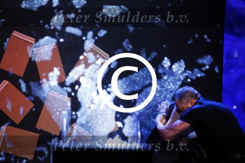 Aalsmeer 20 november 2015
Sabia Boulahrouz zwanger in het programma Mindmasters van SBS6.
Mindmasters Live, Uri Geller, Walter Rolfo, Patty Brard  Wolter Kroes Jochem v Gelder Peter R de Vries Boer geile Geert Monique Smit Patty Brard Kay nambiar en K# Lisa Michels. Kim LIan v d Meij presenteert het in studio Aalsmeer.