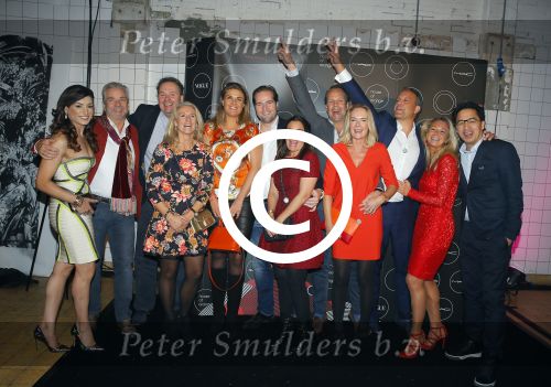 Amsterdam 28 november 2015 
Orange babies gala in Amsterdam. Marc Brouwers met zijn vrouw Janneke en vrienden