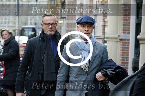 Amsterdam 23 november 2015 
Mart Visser met zijn vriend / partner Jop op straat