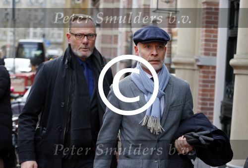 Amsterdam 23 november 2015 
Mart Visser met zijn vriend / partner Jop op straat