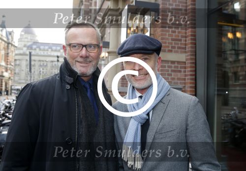 Amsterdam 23 november 2015 
Irene v d Laar stapt uit taxi.5 jaar nieuwe de la mar en 15 jaar de joop en Janine v d Ende foundation. Mart Visser met vriend Jop