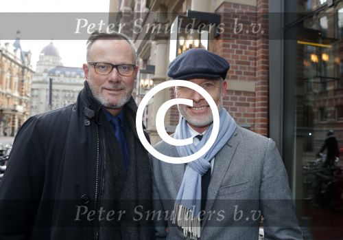 Amsterdam 23 november 2015 
Irene v d Laar stapt uit taxi.5 jaar nieuwe de la mar en 15 jaar de joop en Janine v d Ende foundation. Mart Visser met vriend Jop