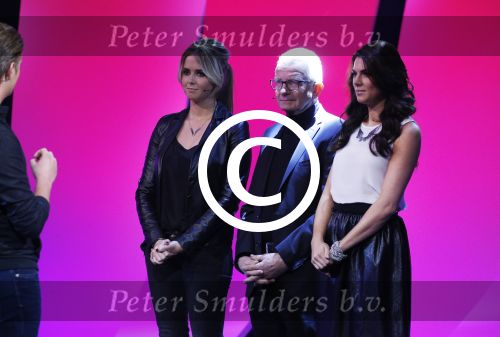 Aalsmeer 20 november 2015
Sabia Boulahrouz zwanger in het programma Mindmasters van SBS6.
Mindmasters Live, Uri Geller, Walter Rolfo, Patty Brard  Wolter Kroes Jochem v Gelder Peter R de Vries Boer geile Geert Monique Smit Patty Brard Kay nambiar en K# Lisa Michels. Kim LIan v d Meij presenteert het in studio Aalsmeer.