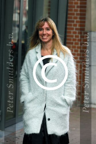 Amsterdam 23 november 2015 
Irene v d Laar stapt uit taxi.5 jaar nieuwe de la mar en 15 jaar de joop en Janine v d Ende foundation. Nynke Romer