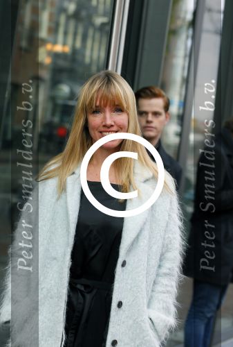 Amsterdam 23 november 2015 
Irene v d Laar stapt uit taxi.5 jaar nieuwe de la mar en 15 jaar de joop en Janine v d Ende foundation. Nynke Romer