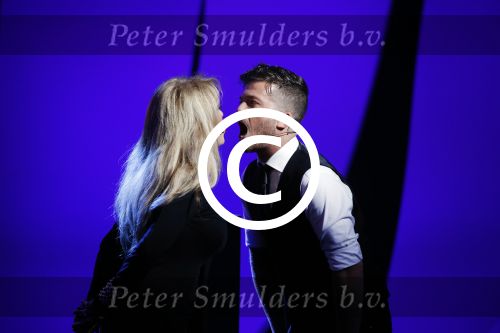 Aalsmeer 20 november 2015
Sabia Boulahrouz zwanger in het programma Mindmasters van SBS6.
Mindmasters Live, Uri Geller, Walter Rolfo, Patty Brard  Wolter Kroes Jochem v Gelder Peter R de Vries Boer geile Geert Monique Smit Patty Brard Kay nambiar en K# Lisa Michels. Kim LIan v d Meij presenteert het in studio Aalsmeer.