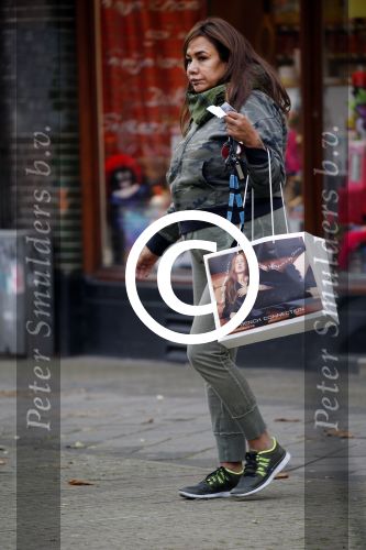 Amsterdam 18 november 2015
Patty Brard doet boodschappen in haar patmobile