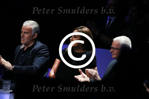 Aalsmeer 20 november 2015
Sabia Boulahrouz zwanger in het programma Mindmasters van SBS6.
Mindmasters Live, Uri Geller, Walter Rolfo, Patty Brard  Wolter Kroes Jochem v Gelder Peter R de Vries Boer geile Geert Monique Smit Patty Brard Kay nambiar en K# Lisa Michels. Kim LIan v d Meij presenteert het in studio Aalsmeer.