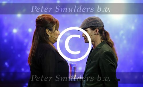 Aalsmeer 27 november 20152e en laatste aflevering van sbs6 programma mindmasters met oa Peter R de Vries Sabia Boulahrouz Patty Brard Patricia Paay Boer Geert en Maarten v d Weijden. Kim Lian v d Meij presenteert het programma. Wegens tegenvallende kijkcijfers werd het programma na twee afleveringen van de tv gehaald. sabia haar drie kinderen Katharina Amaya en Daamin waren aanwezig met de tante (aupair) van Sabia