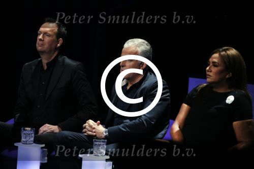 Aalsmeer 20 november 2015
Sabia Boulahrouz zwanger in het programma Mindmasters van SBS6.
Mindmasters Live, Uri Geller, Walter Rolfo, Patty Brard  Wolter Kroes Jochem v Gelder Peter R de Vries Boer geile Geert Monique Smit Patty Brard Kay nambiar en K# Lisa Michels. Kim LIan v d Meij presenteert het in studio Aalsmeer.