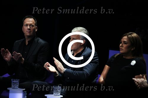 Aalsmeer 20 november 2015
Sabia Boulahrouz zwanger in het programma Mindmasters van SBS6.
Mindmasters Live, Uri Geller, Walter Rolfo, Patty Brard  Wolter Kroes Jochem v Gelder Peter R de Vries Boer geile Geert Monique Smit Patty Brard Kay nambiar en K# Lisa Michels. Kim LIan v d Meij presenteert het in studio Aalsmeer.