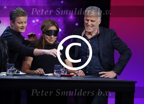 Aalsmeer 20 november 2015
Sabia Boulahrouz zwanger in het programma Mindmasters van SBS6.
Mindmasters Live, Uri Geller, Walter Rolfo, Patty Brard  Wolter Kroes Jochem v Gelder Peter R de Vries Boer geile Geert Monique Smit Patty Brard Kay nambiar en K# Lisa Michels. Kim LIan v d Meij presenteert het in studio Aalsmeer.
