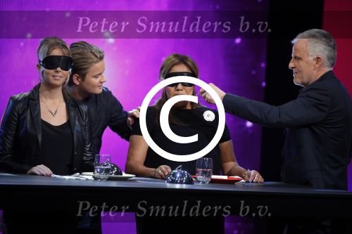 Aalsmeer 20 november 2015
Sabia Boulahrouz zwanger in het programma Mindmasters van SBS6.
Mindmasters Live, Uri Geller, Walter Rolfo, Patty Brard  Wolter Kroes Jochem v Gelder Peter R de Vries Boer geile Geert Monique Smit Patty Brard Kay nambiar en K# Lisa Michels. Kim LIan v d Meij presenteert het in studio Aalsmeer.