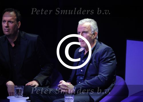 Aalsmeer 20 november 2015
Sabia Boulahrouz zwanger in het programma Mindmasters van SBS6.
Mindmasters Live, Uri Geller, Walter Rolfo, Patty Brard  Wolter Kroes Jochem v Gelder Peter R de Vries Boer geile Geert Monique Smit Patty Brard Kay nambiar en K# Lisa Michels. Kim LIan v d Meij presenteert het in studio Aalsmeer.