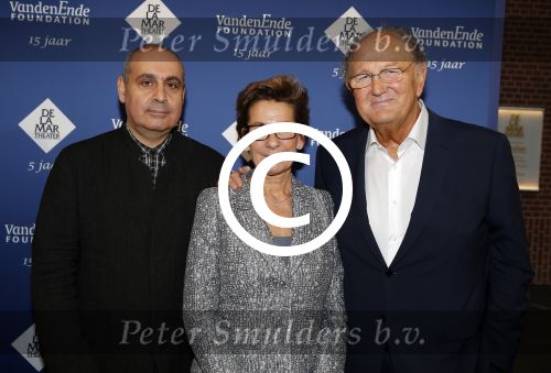 Amsterdam 23 november 2015 
Irene v d Laar stapt uit taxi.5 jaar nieuwe de la mar en 15 jaar de joop en Janine v d Ende foundation. Pierre Audi