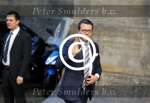 Amsterdam 25 november 2015 
Prins Constantijn arriveert bij het paleis op de dam in zijn auto (audi A6 allroad)