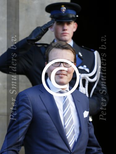 Amsterdam 25 november 2015 
Prins Constantijn arriveert bij het paleis op de dam in zijn auto (audi A6 allroad)