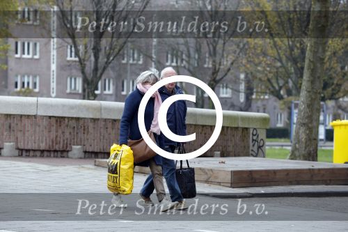 Amsterdam 27 november 2015
Rob v d Meeberg met zijn vrouw op straat