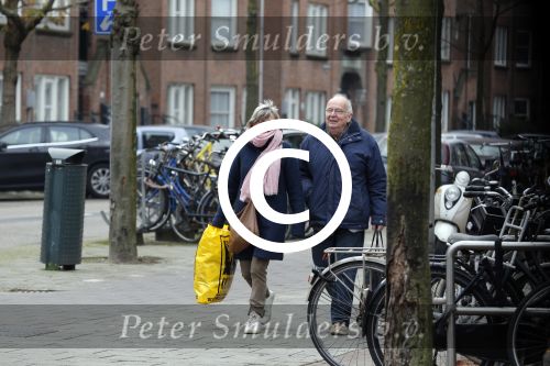 Amsterdam 27 november 2015
Rob v d Meeberg met zijn vrouw op straat