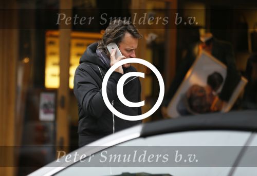 Amsterdam 20 november 2015 
Gigi Ravelle met haar vriend Roger Hodenius aan het winkelen.