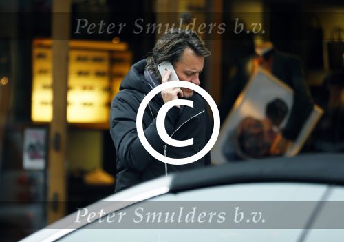 Amsterdam 20 november 2015 
Gigi Ravelle met haar vriend Roger Hodenius aan het winkelen.