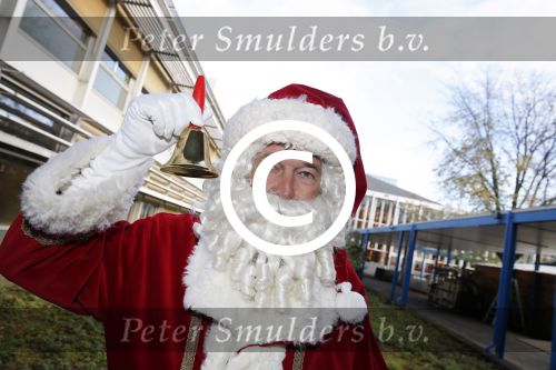 Amsterdam 26 november 2015
Presentatie THE CHRISTMAS SHOW
Met o.a. Nicolette van Dam, Jamai, Edsilia Rombley, Oâ€™G3NE, en als klap op de vuurpijl de leukste kerstman van Nederland, Ron Brandsteder!