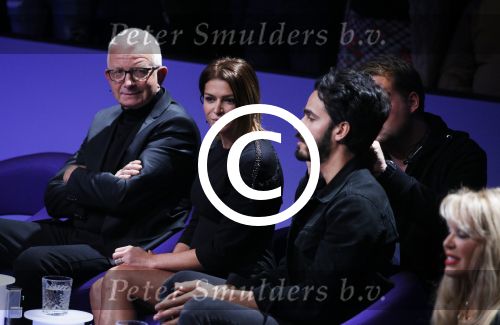 Aalsmeer 20 november 2015
Sabia Boulahrouz zwanger in het programma Mindmasters van SBS6.
Mindmasters Live, Uri Geller, Walter Rolfo, Patty Brard  Wolter Kroes Jochem v Gelder Peter R de Vries Boer geile Geert Monique Smit Patty Brard Kay nambiar en K# Lisa Michels. Kim LIan v d Meij presenteert het in studio Aalsmeer.