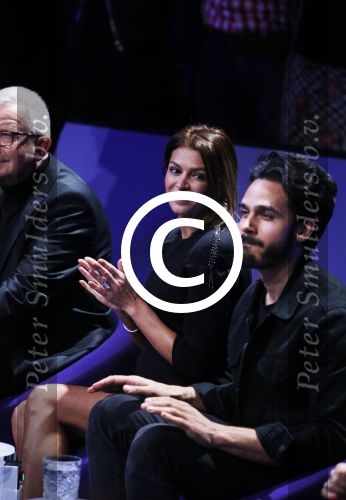 Aalsmeer 20 november 2015
Sabia Boulahrouz zwanger in het programma Mindmasters van SBS6.
Mindmasters Live, Uri Geller, Walter Rolfo, Patty Brard  Wolter Kroes Jochem v Gelder Peter R de Vries Boer geile Geert Monique Smit Patty Brard Kay nambiar en K# Lisa Michels. Kim LIan v d Meij presenteert het in studio Aalsmeer.