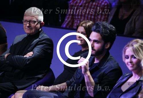 Aalsmeer 20 november 2015
Sabia Boulahrouz zwanger in het programma Mindmasters van SBS6.
Mindmasters Live, Uri Geller, Walter Rolfo, Patty Brard  Wolter Kroes Jochem v Gelder Peter R de Vries Boer geile Geert Monique Smit Patty Brard Kay nambiar en K# Lisa Michels. Kim LIan v d Meij presenteert het in studio Aalsmeer.