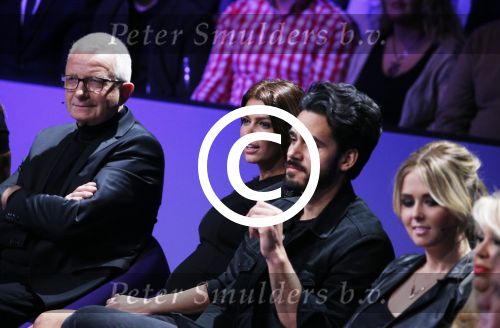 Aalsmeer 20 november 2015
Sabia Boulahrouz zwanger in het programma Mindmasters van SBS6.
Mindmasters Live, Uri Geller, Walter Rolfo, Patty Brard  Wolter Kroes Jochem v Gelder Peter R de Vries Boer geile Geert Monique Smit Patty Brard Kay nambiar en K# Lisa Michels. Kim LIan v d Meij presenteert het in studio Aalsmeer.