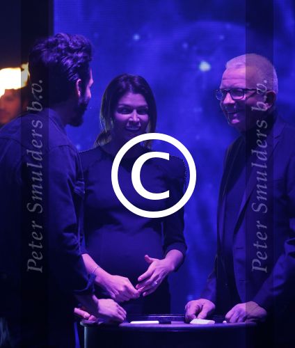 Aalsmeer 20 november 2015
Sabia Boulahrouz zwanger in het programma Mindmasters van SBS6.
Mindmasters Live, Uri Geller, Walter Rolfo, Patty Brard  Wolter Kroes Jochem v Gelder Peter R de Vries Boer geile Geert Monique Smit Patty Brard Kay nambiar en K# Lisa Michels. Kim LIan v d Meij presenteert het in studio Aalsmeer.