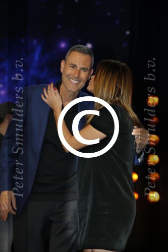 Aalsmeer 27 november 20152e en laatste aflevering van sbs6 programma mindmasters met oa Peter R de Vries Sabia Boulahrouz Patty Brard Patricia Paay Boer Geert en Maarten v d Weijden. Kim Lian v d Meij presenteert het programma. Wegens tegenvallende kijkcijfers werd het programma na twee afleveringen van de tv gehaald. sabia haar drie kinderen Katharina Amaya en Daamin waren aanwezig met de tante (aupair) van Sabia. Walter Rolfo en Uri Geller