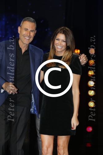 Aalsmeer 27 november 20152e en laatste aflevering van sbs6 programma mindmasters met oa Peter R de Vries Sabia Boulahrouz Patty Brard Patricia Paay Boer Geert en Maarten v d Weijden. Kim Lian v d Meij presenteert het programma. Wegens tegenvallende kijkcijfers werd het programma na twee afleveringen van de tv gehaald. sabia haar drie kinderen Katharina Amaya en Daamin waren aanwezig met de tante (aupair) van Sabia. Walter Rolfo en Uri Geller