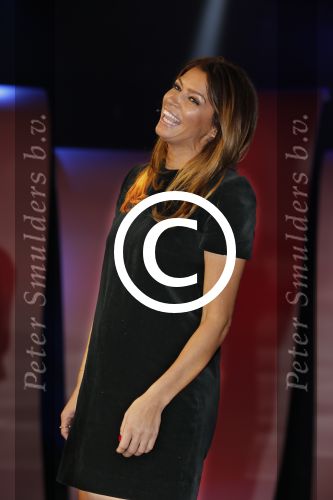 Aalsmeer 27 november 20152e en laatste aflevering van sbs6 programma mindmasters met oa Peter R de Vries Sabia Boulahrouz Patty Brard Patricia Paay Boer Geert en Maarten v d Weijden. Kim Lian v d Meij presenteert het programma. Wegens tegenvallende kijkcijfers werd het programma na twee afleveringen van de tv gehaald. sabia haar drie kinderen Katharina Amaya en Daamin waren aanwezig met de tante (aupair) van Sabia