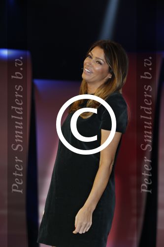 Aalsmeer 27 november 20152e en laatste aflevering van sbs6 programma mindmasters met oa Peter R de Vries Sabia Boulahrouz Patty Brard Patricia Paay Boer Geert en Maarten v d Weijden. Kim Lian v d Meij presenteert het programma. Wegens tegenvallende kijkcijfers werd het programma na twee afleveringen van de tv gehaald. sabia haar drie kinderen Katharina Amaya en Daamin waren aanwezig met de tante (aupair) van Sabia