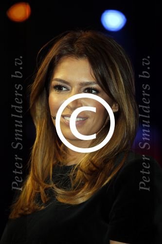 Aalsmeer 27 november 20152e en laatste aflevering van sbs6 programma mindmasters met oa Peter R de Vries Sabia Boulahrouz Patty Brard Patricia Paay Boer Geert en Maarten v d Weijden. Kim Lian v d Meij presenteert het programma. Wegens tegenvallende kijkcijfers werd het programma na twee afleveringen van de tv gehaald. sabia haar drie kinderen Katharina Amaya en Daamin waren aanwezig met de tante (aupair) van Sabia