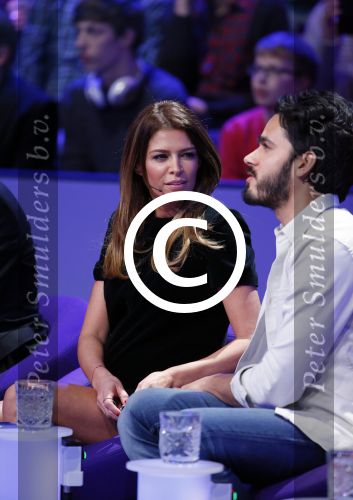 Aalsmeer 27 november 20152e en laatste aflevering van sbs6 programma mindmasters met oa Peter R de Vries Sabia Boulahrouz Patty Brard Patricia Paay Boer Geert en Maarten v d Weijden. Kim Lian v d Meij presenteert het programma. Wegens tegenvallende kijkcijfers werd het programma na twee afleveringen van de tv gehaald. sabia haar drie kinderen Katharina Amaya en Daamin waren aanwezig met de tante (aupair) van Sabia