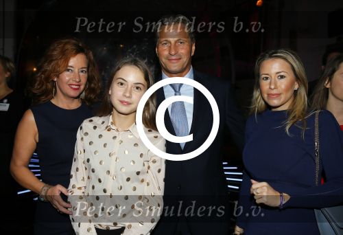 Amsterdam 28 november 2015 
Orange babies gala in Amsterdam. Theo Water met gezin
Theo Gors Theo Water