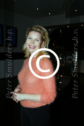 Amsterdam 23 november 2015 
Irene v d Laar stapt uit taxi.5 jaar nieuwe de la mar en 15 jaar de joop en Janine v d Ende foundation. Tjitske Reidinga