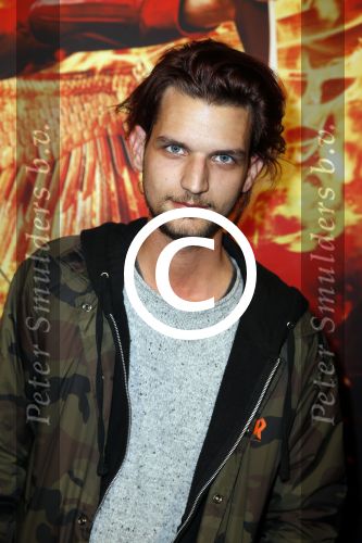 Amsterdam 16 november 2015
Premiere Hungar games in pathe arena.
Vlogger Kaj v Ree