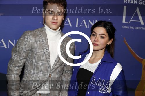 Amsterdam 12 december 2016
Premiere La La Land in Tuschinski. Abbey Hoes met vriend